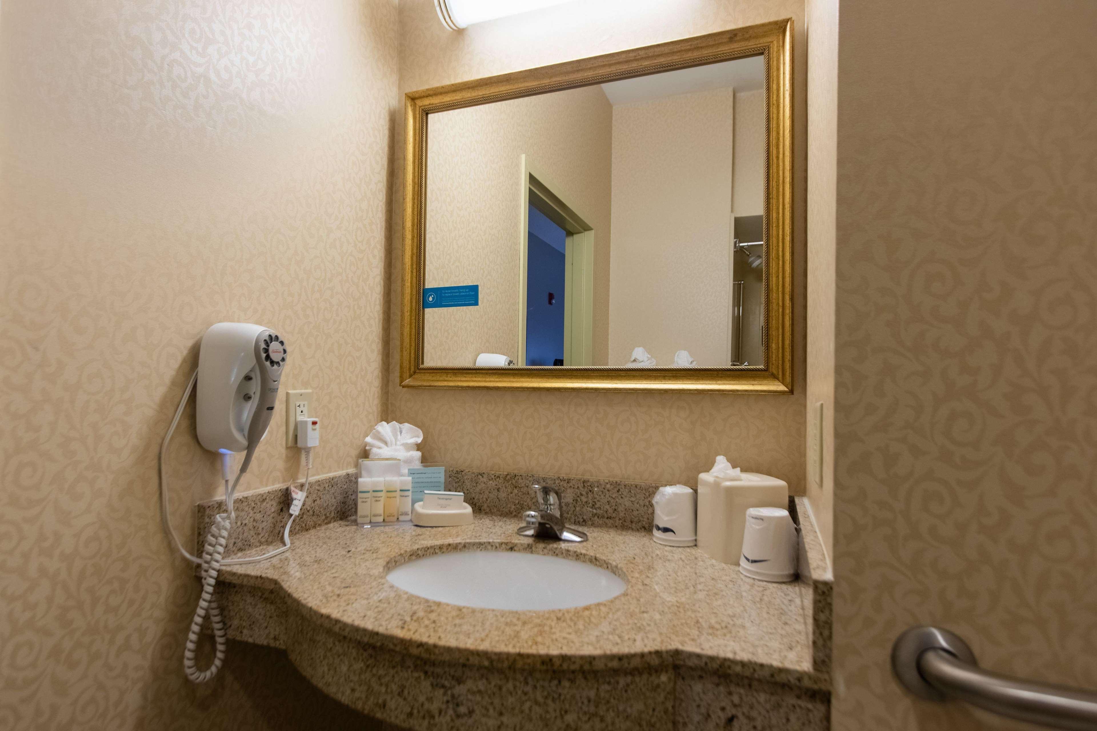 Hampton Inn Hadley-Amherst Area Ngoại thất bức ảnh