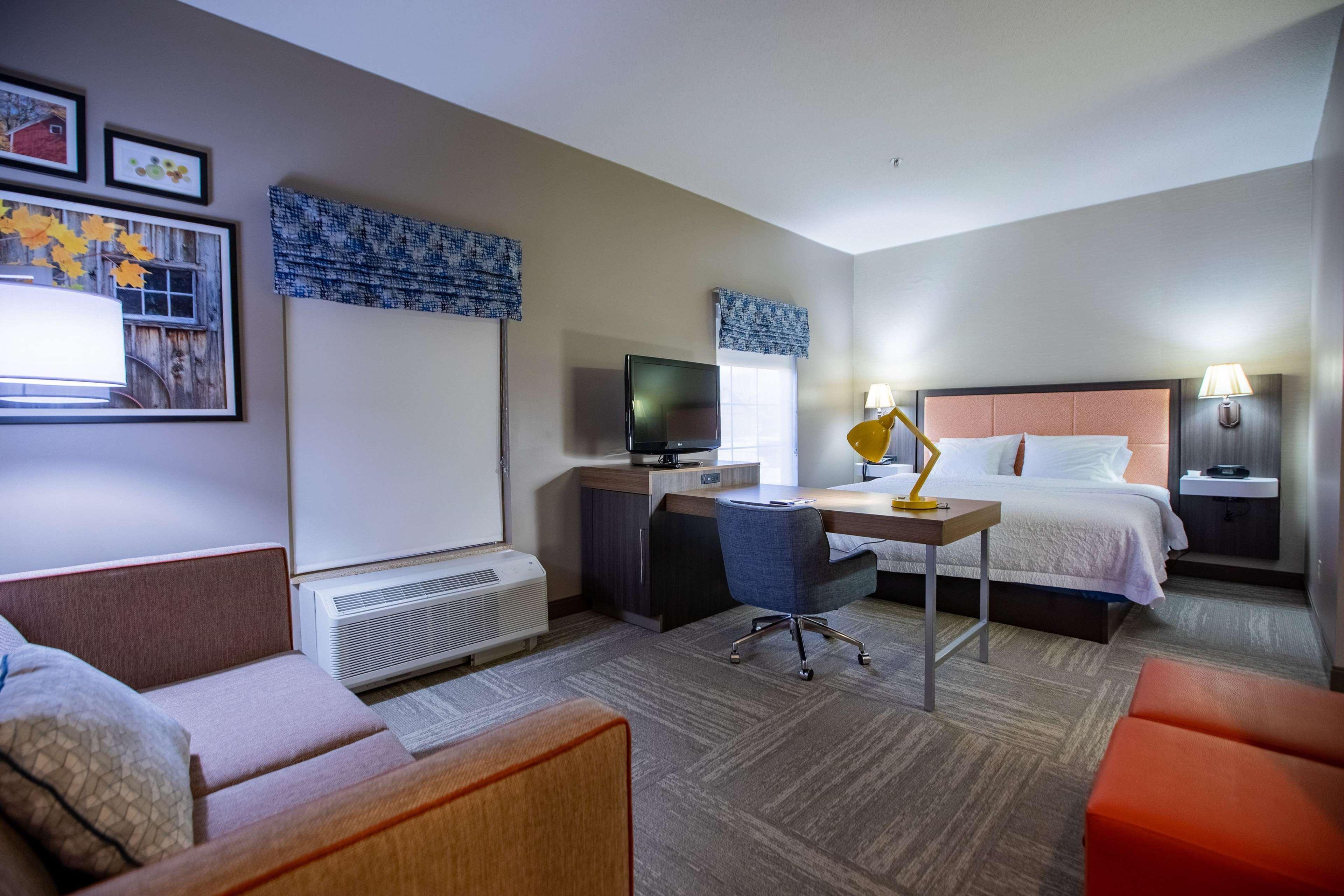 Hampton Inn Hadley-Amherst Area Ngoại thất bức ảnh