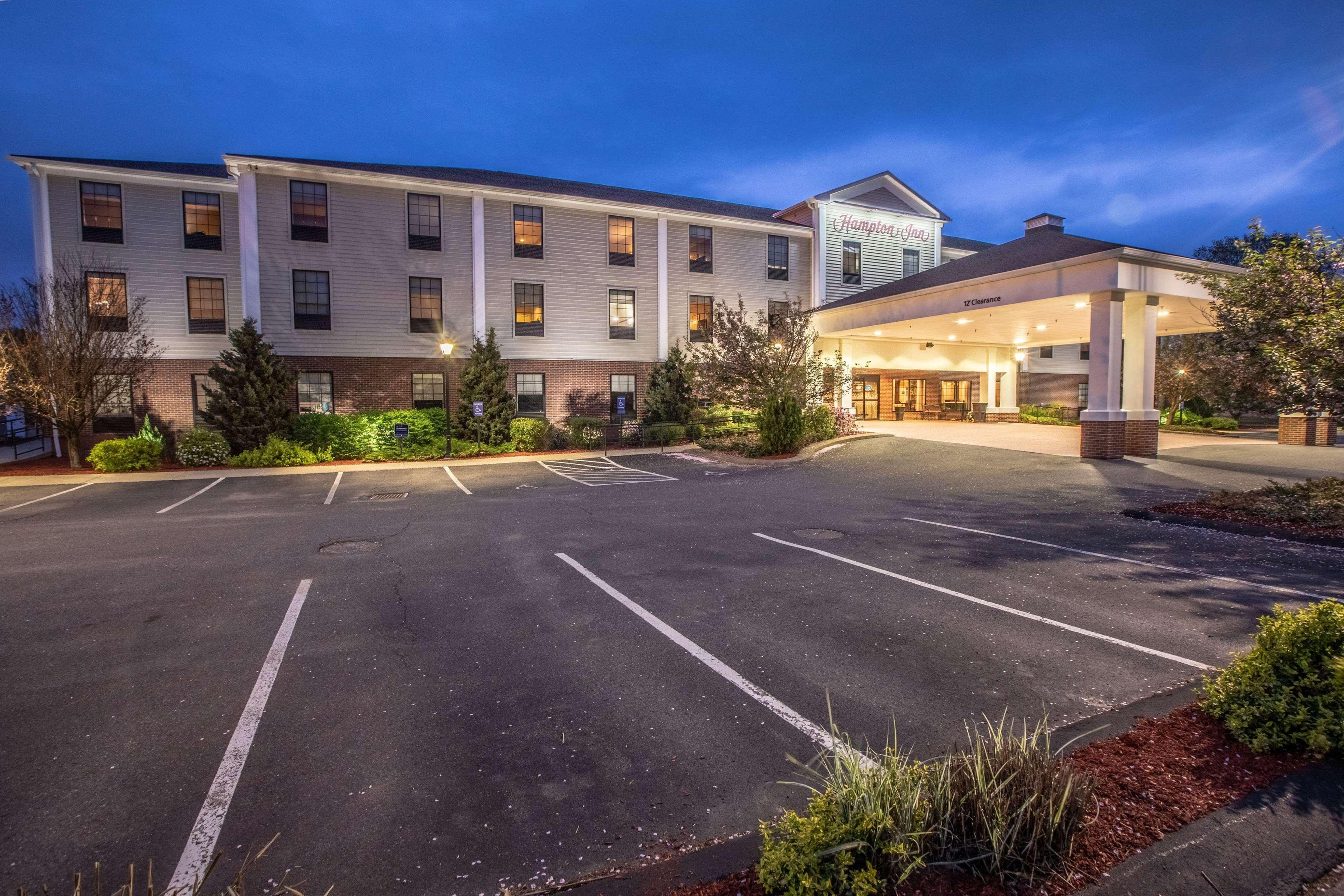 Hampton Inn Hadley-Amherst Area Ngoại thất bức ảnh