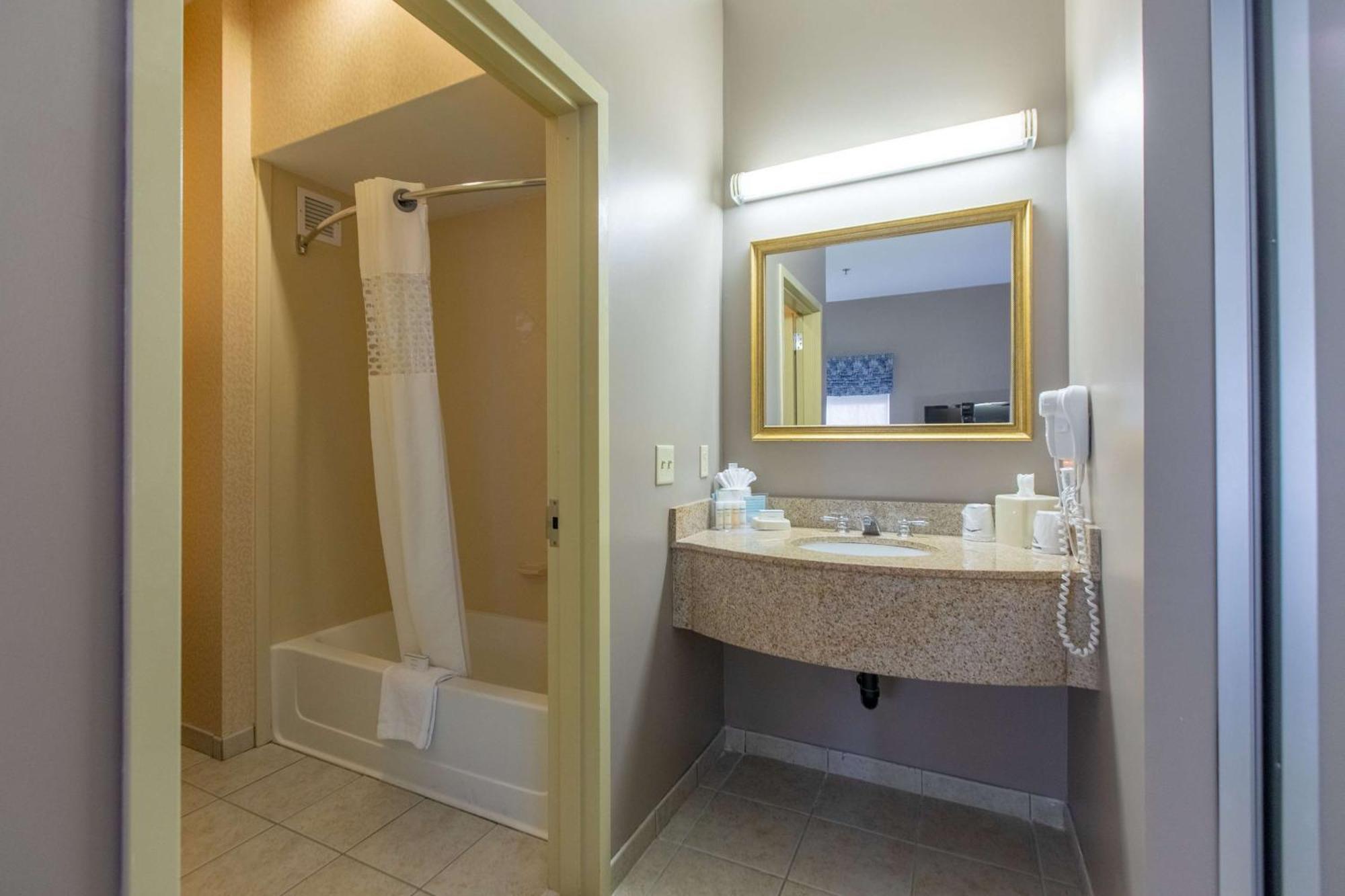 Hampton Inn Hadley-Amherst Area Ngoại thất bức ảnh